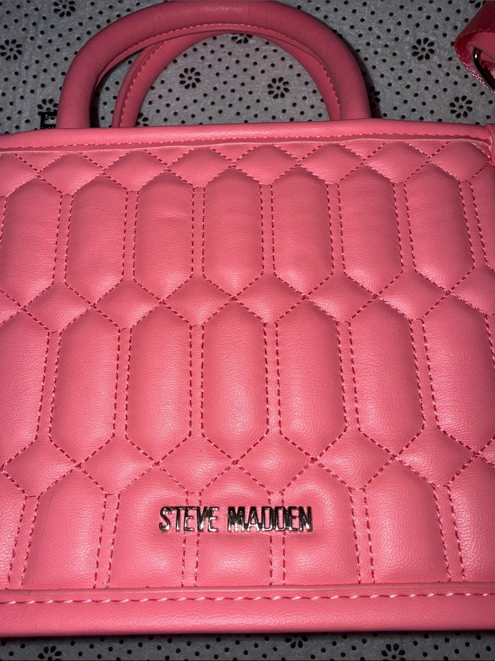🛍NWOT 🛍Steve Madden BEAUTIFUL Pink Quilted Satchel with Detachable Straps